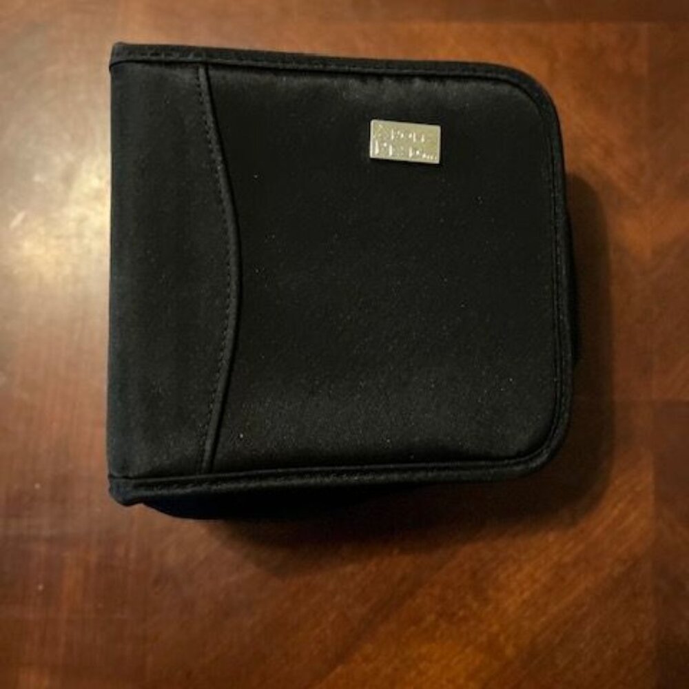 Black Zippered Travel essential oil Organizer With Multiple‎ Pockets aroma ready